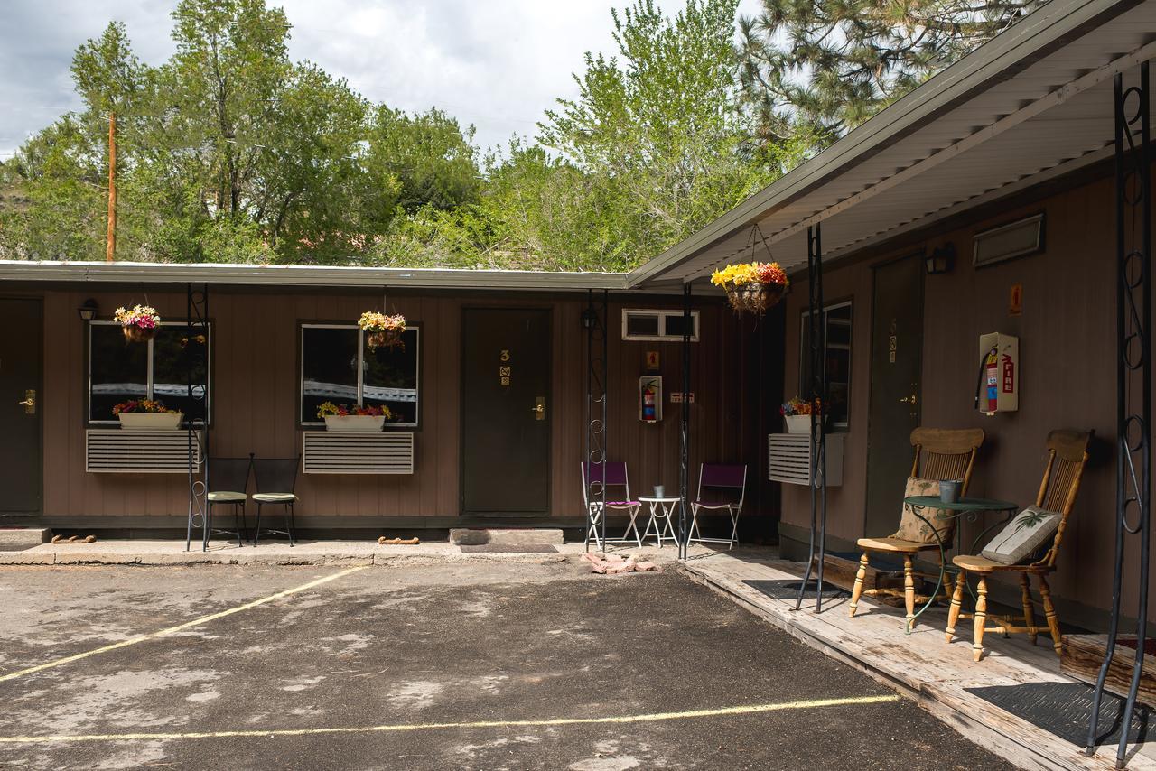 Cozy Mountain Motel Austin エクステリア 写真